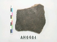 藏品(黑色夾砂陶片)的圖片